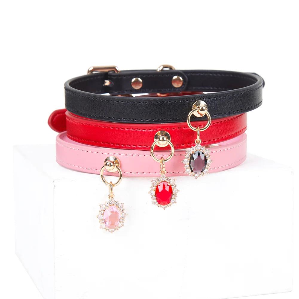 Elegant Gem Pendant Leather BDSM Choker